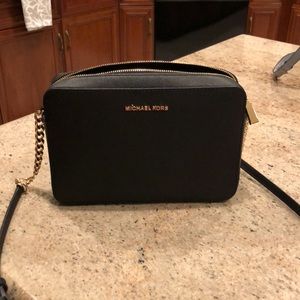 black crossbody